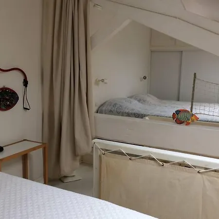 à 100 M Du Village De Appartamento *